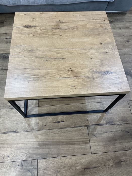 Stolik kawowy bardzo ladny