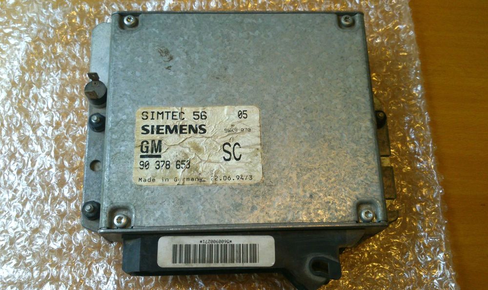 Блок управления двигателя (ЭБУ) Siemens 90378653
