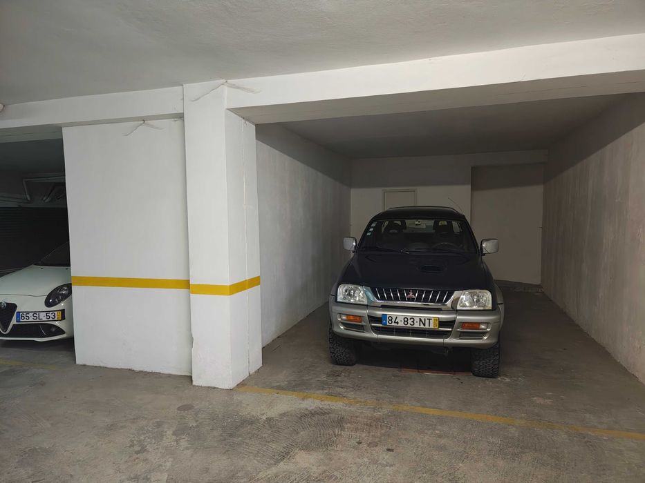 Arrendamento Aluguer Garagem Garagens Rua do Taxa (Braga)
