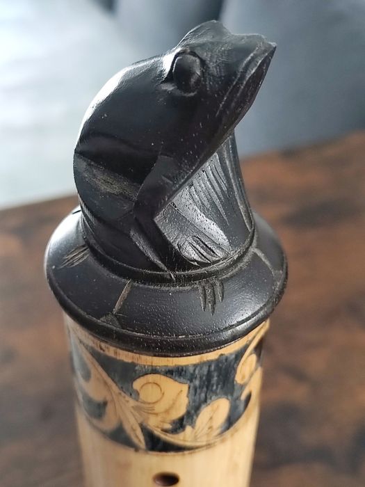 Tub na świerszcza / podstawka do kadzidełek, Indonezja, 41 cm