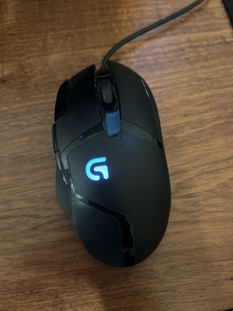 Rato Logitech G402