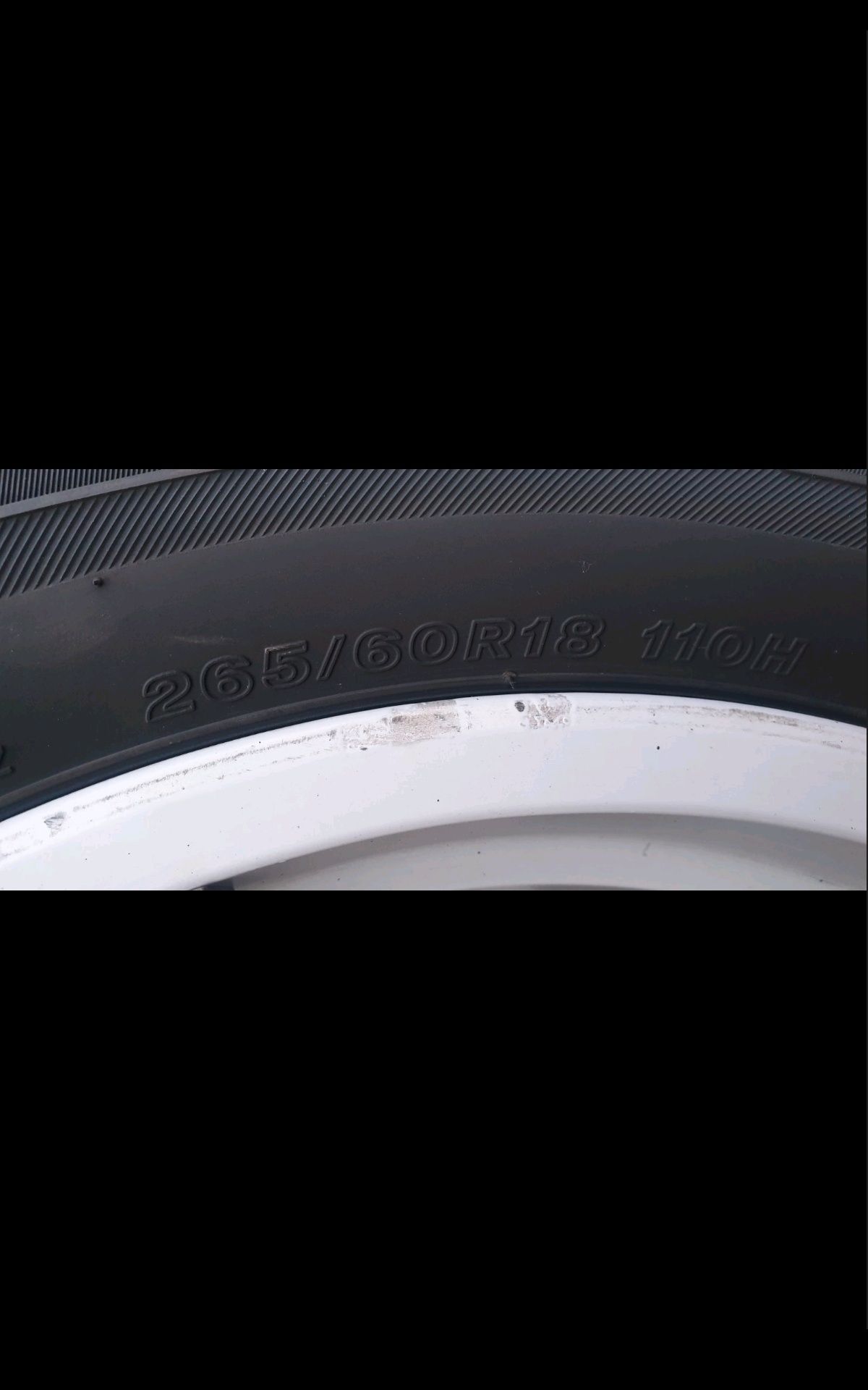 Lexus два диски R18 з резиною 265/60/18  110H