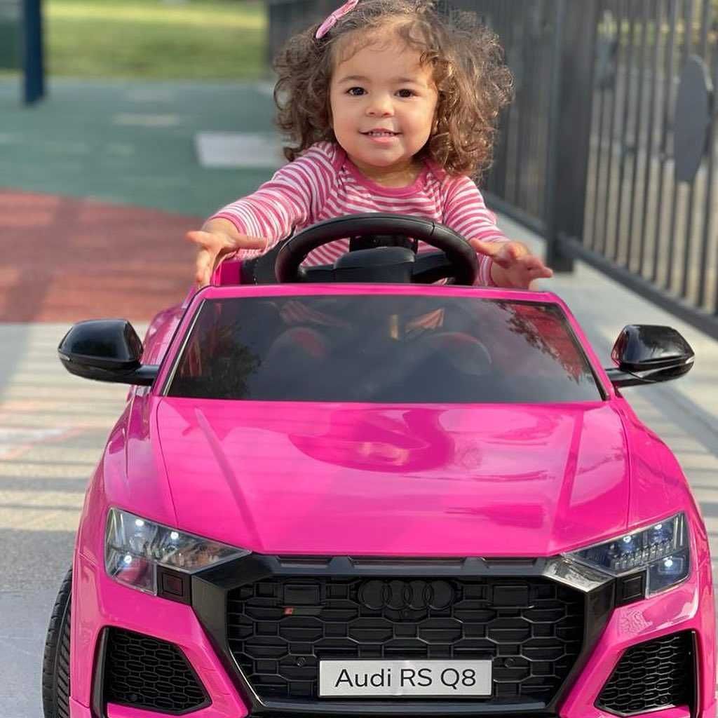 Różowe auto na akumulator AUDI RS Q8 dla dziewczynki