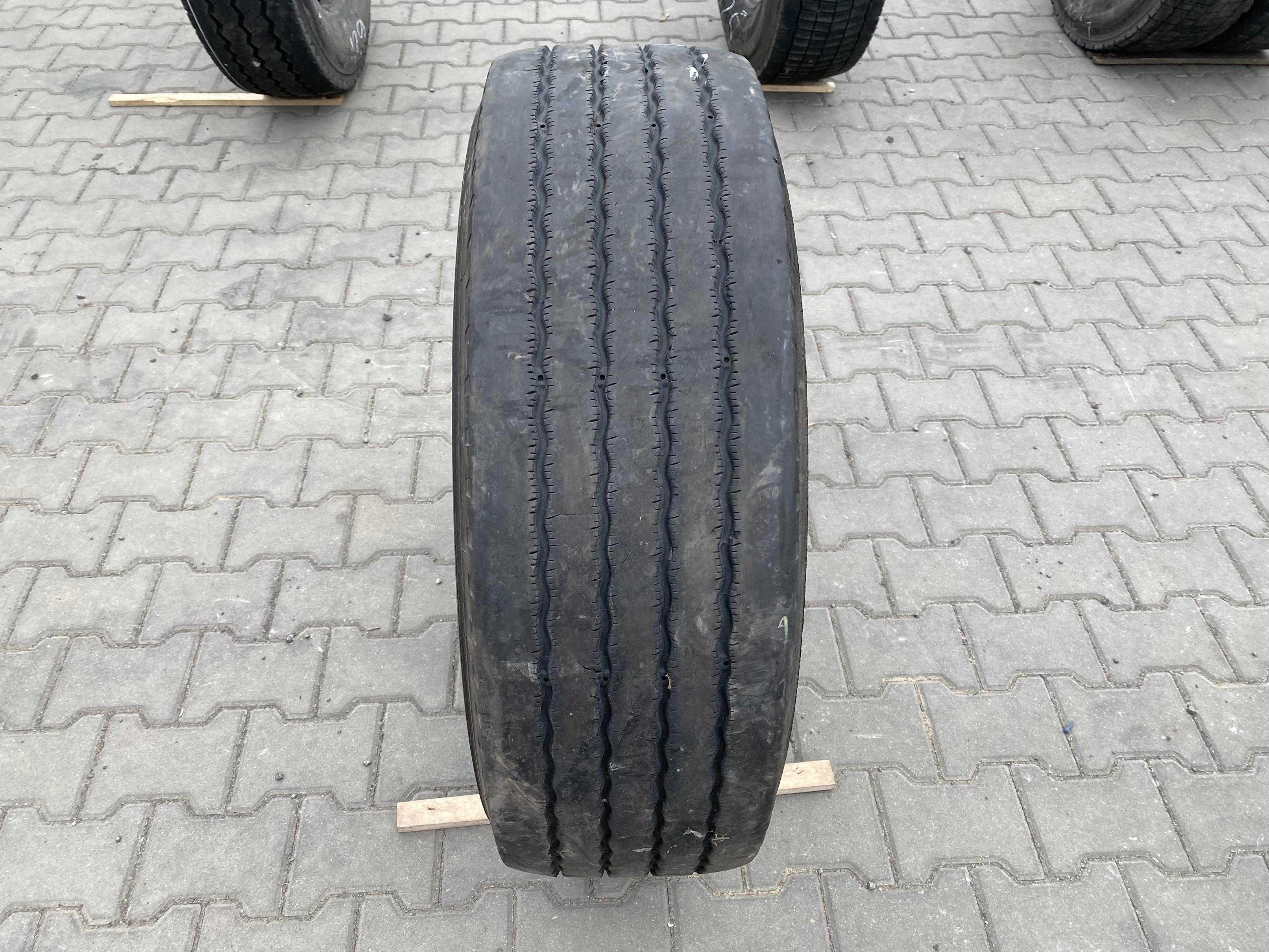 Opona 305/70R19.5 MICHELIN XZE2+ Przód 7-8mm