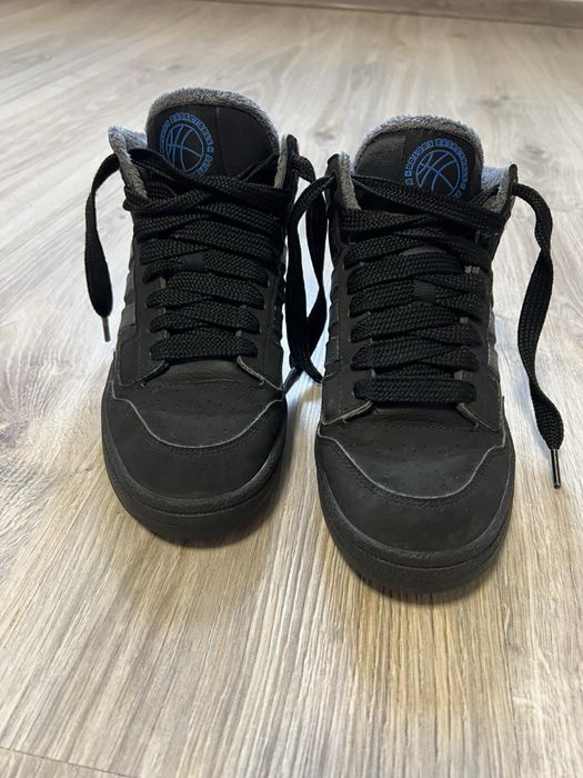 Кросівки майже нові