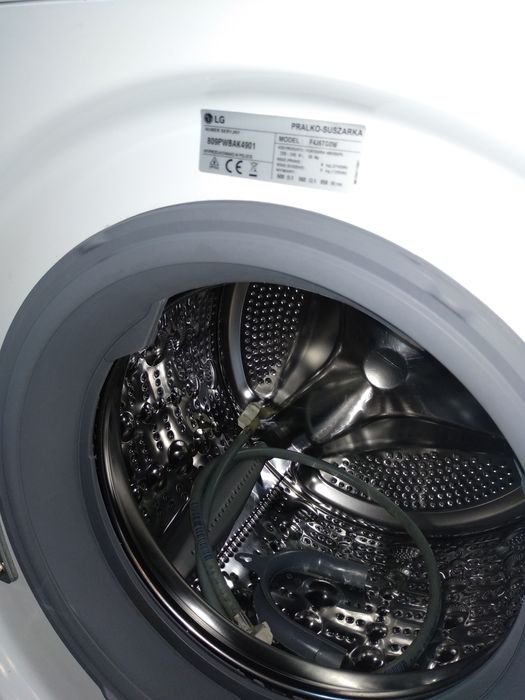 OUTLET Janki ul. Wspólna 6 Pralko-suszarka LG F4J6TG0W