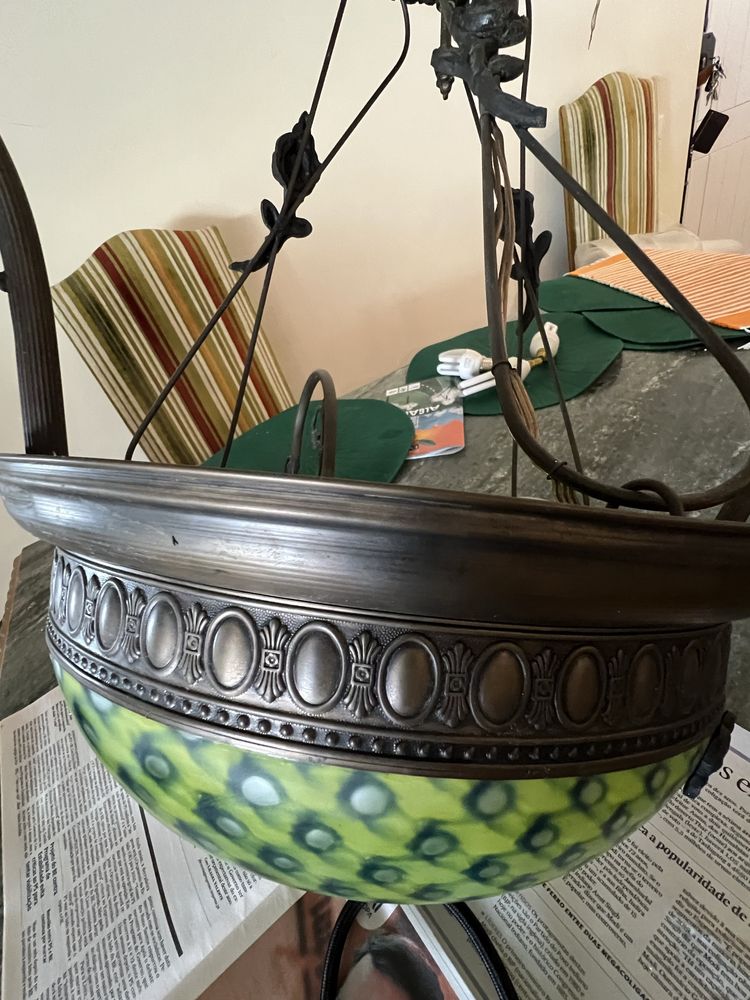 Candeeiro  art deco tecto , cor verde , impecavel