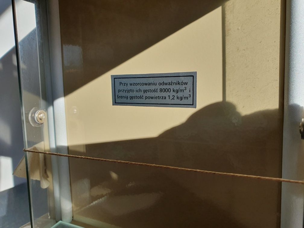 Waga laboratoryjna, waga analityczna PRL