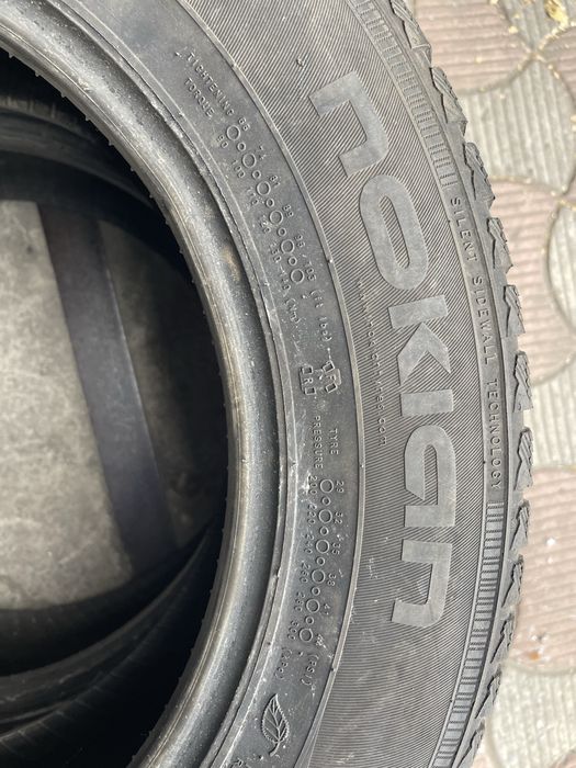 Шины 195/65 R15 Nokian б/у пара зима 6мм U7