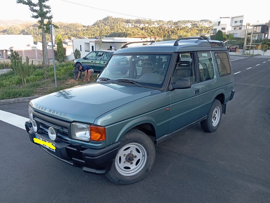 Land Rover Discovery 300 TDI 165 mil KMS reais  com ac