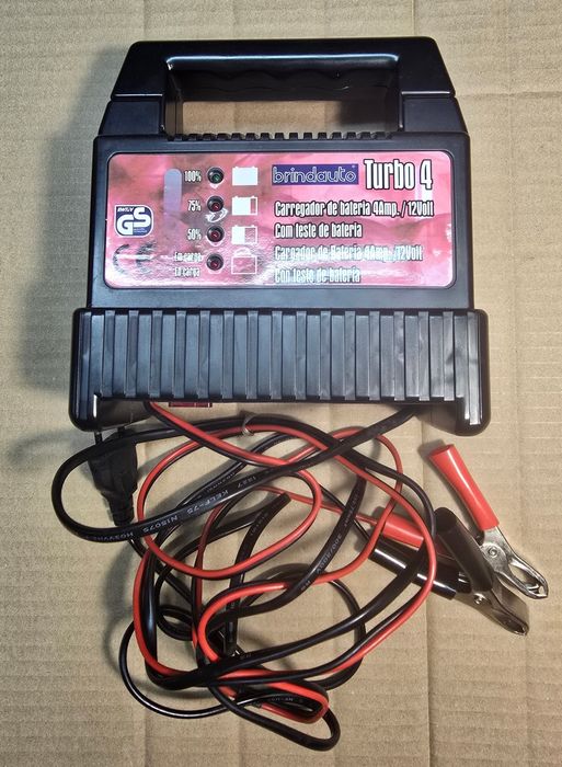 Carregador para baterias tipo chumbo-ácido - Modelo Tubo 4