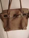 Mala em pele modelo tipo Birkin