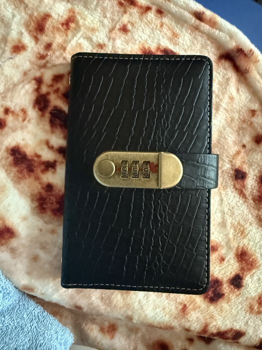 Блокнот кошелек копилка для хранения купюр на кодовом замке