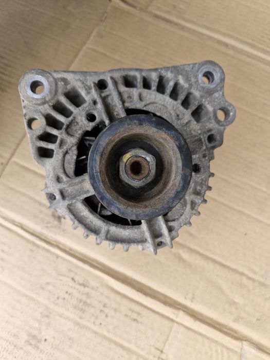 Alternator BOSCH 70A*VW*Audi*Seat 1.6/74kW 102KM