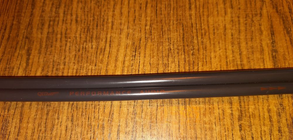 Qed Performance Audio Graphite  5м  межблочный кабель