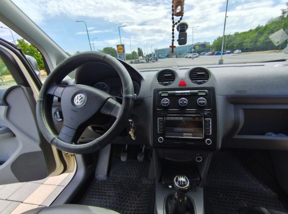 Продам cady 2010