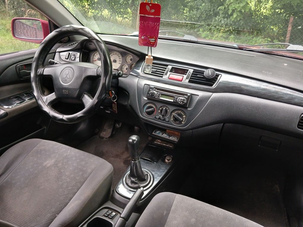 Mitsubishi Lancer 1.6 газ бензин