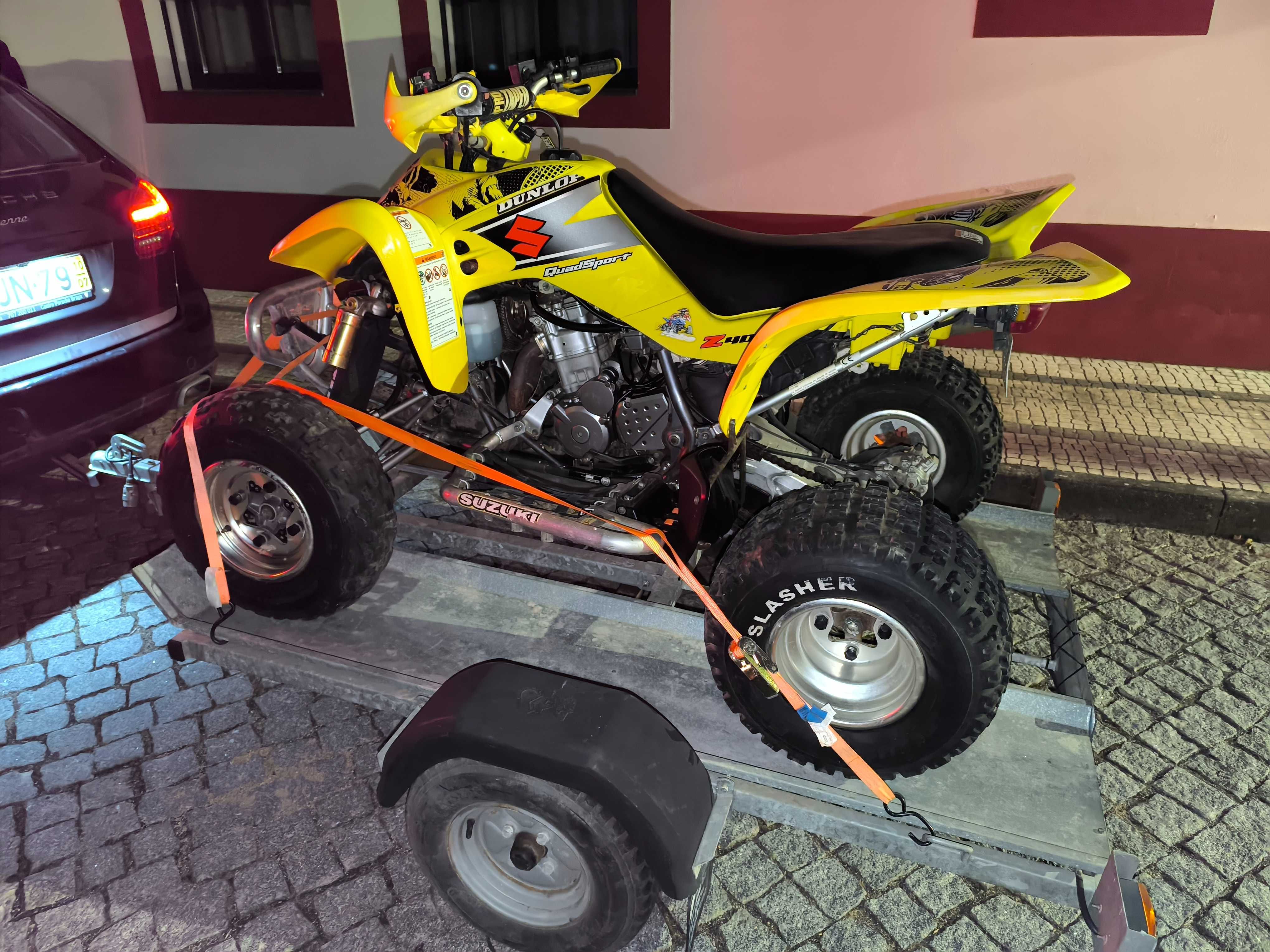 SUZUKI LTZ 400 (OFERTA REBOQUE + MINI MOTA CROSS)