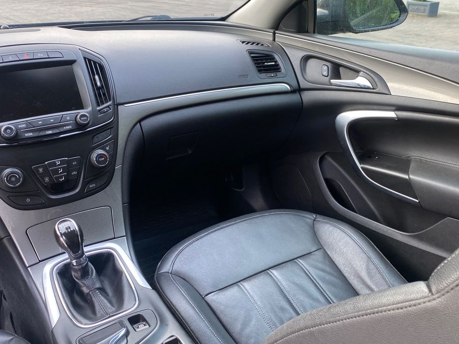 Опель інсігніа 2.0