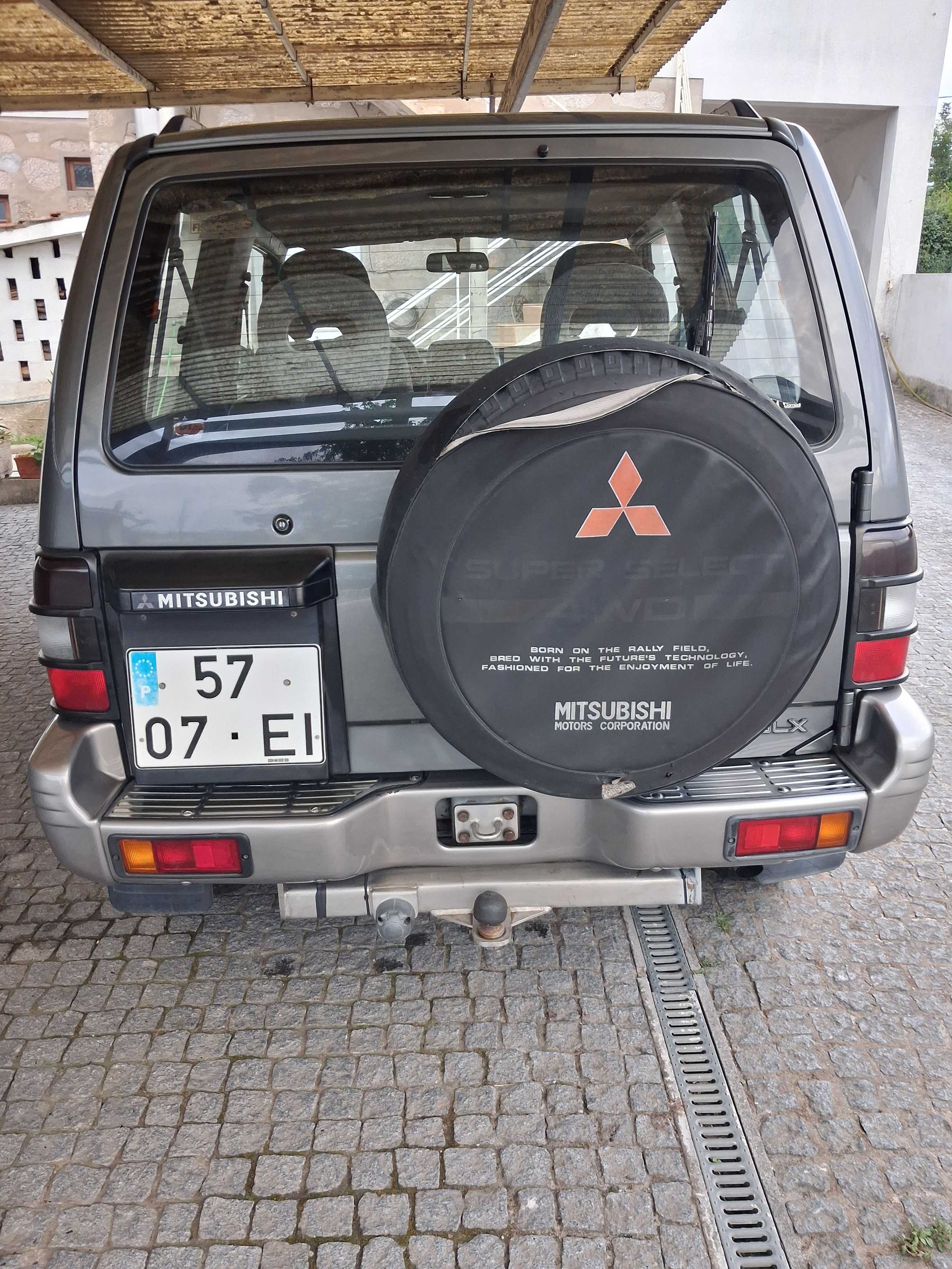 Mitsubishi Pajero 2.5