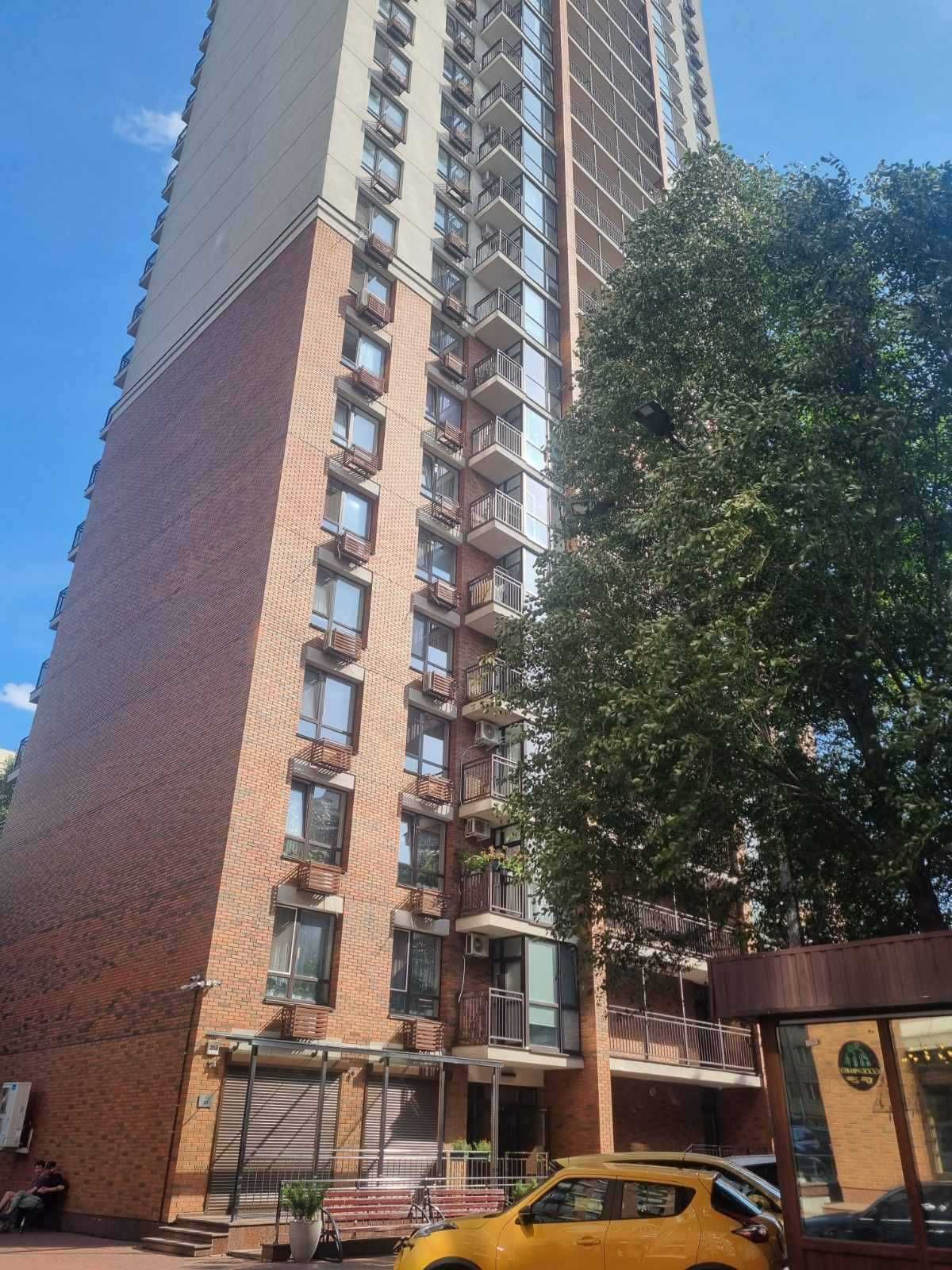 без комісії продам 2 кім кв. вул. Солом"янська 20 а