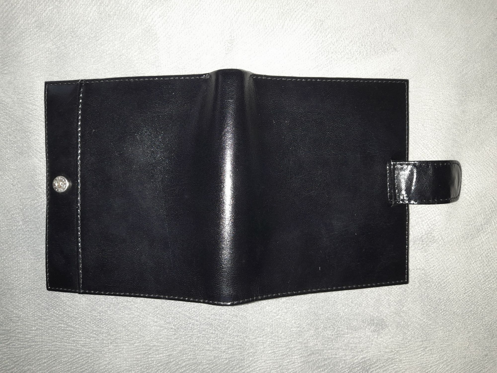 Фирменный мужской кошелёк портмоне натуральная кожа цвет чёрный