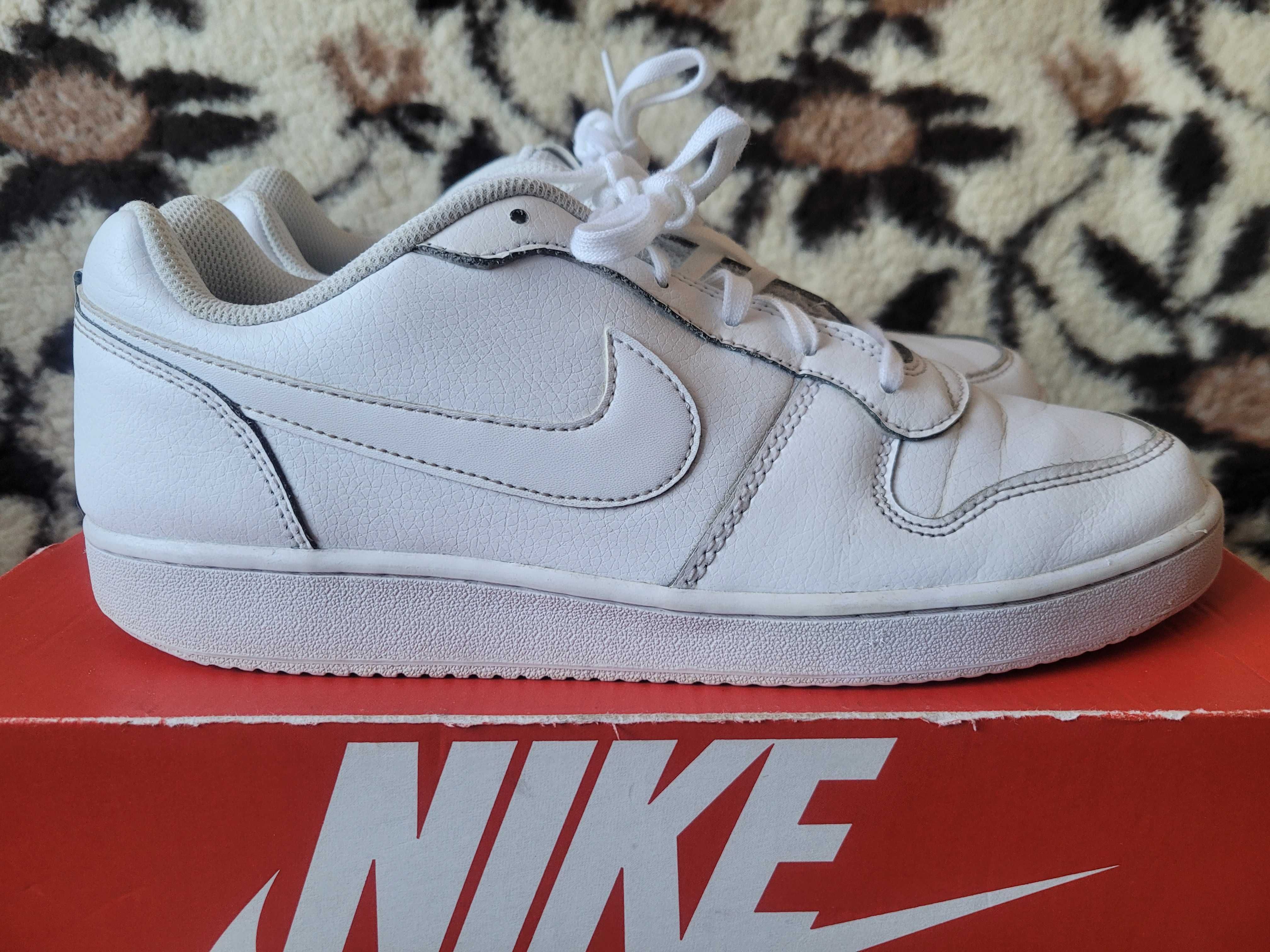 Super skórzane buty sportowe Nike Ebernon Low r.44