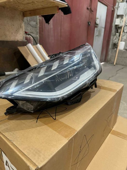 AUDI A4 Фара левая 2021 2022 2023 2024 8W0-941-033-F