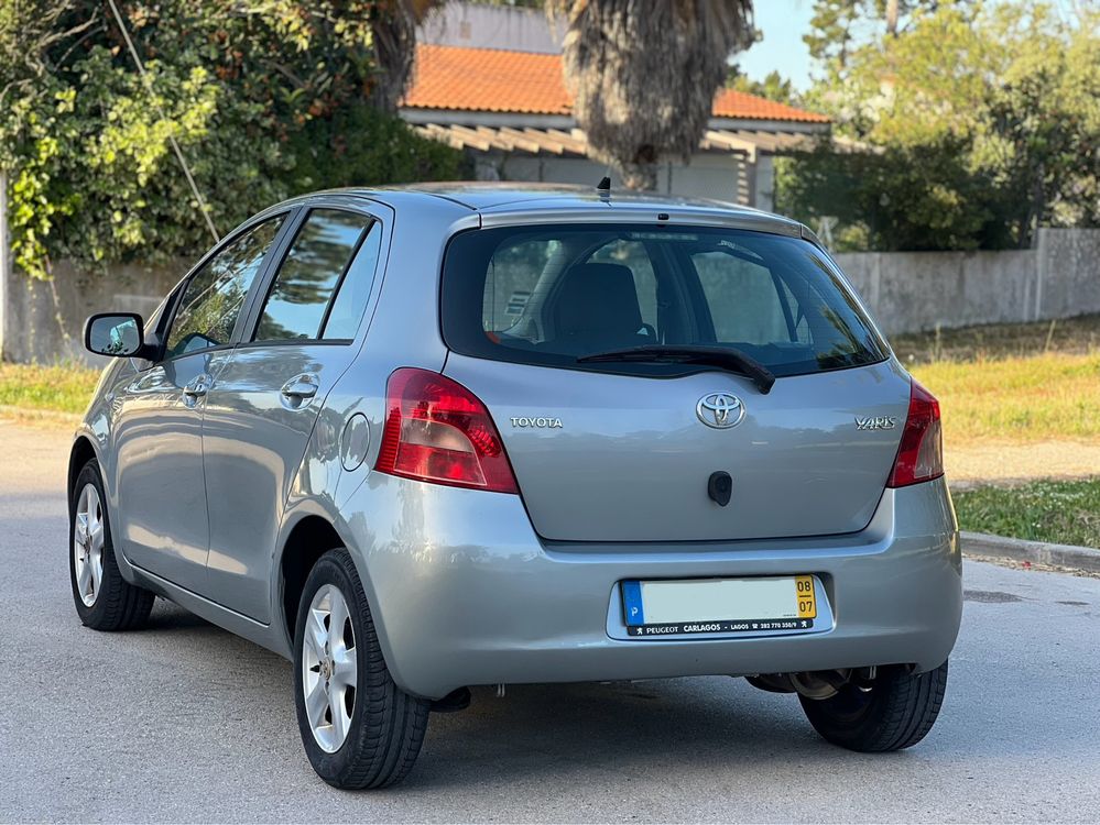 Toyota yaris 1.0 Automático