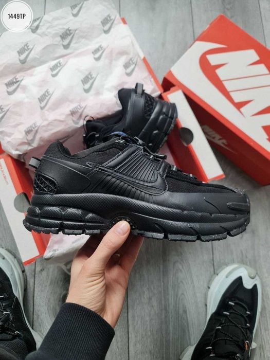 Чоловічі кросівки NIKE ZOOM VOMERO ROAM чорний 1449TP ЗНИЖА