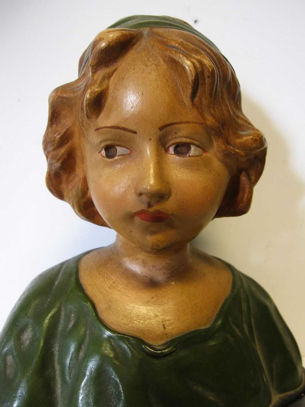 lindo antigo busto de menina em faiança das Caldas da Rainha - Belo?