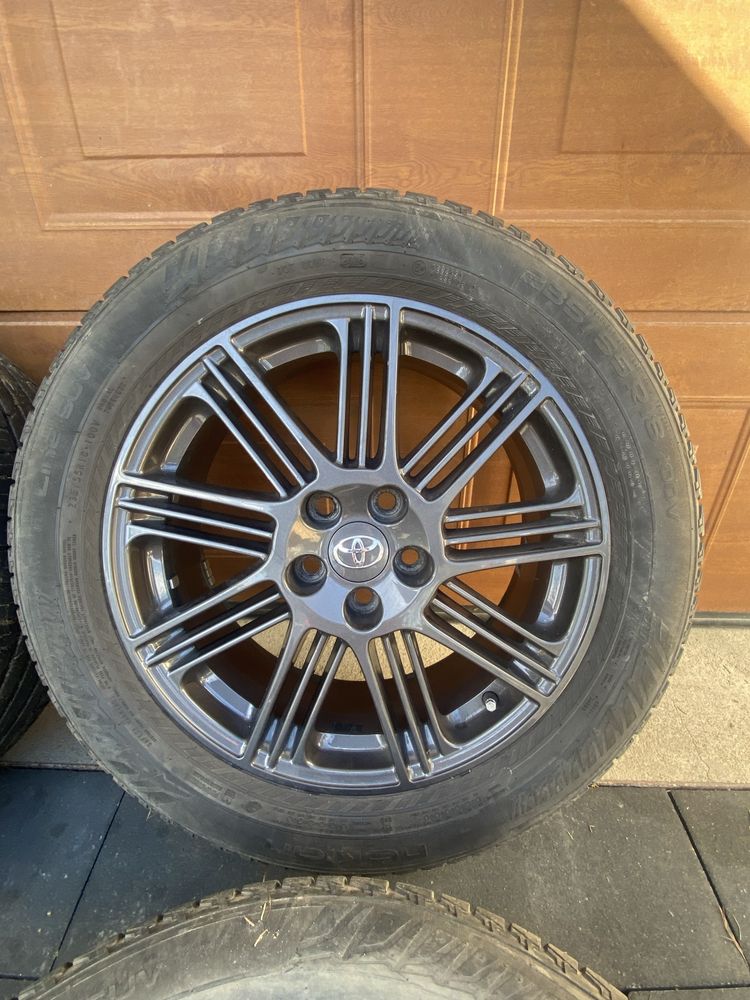 Felgi Toyota + opony letnie Nokian 235/55R18 100V Line SUV