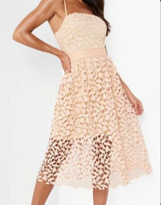 Платье нарядное Boohoo