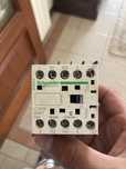 Contactor Schneider usado funcional