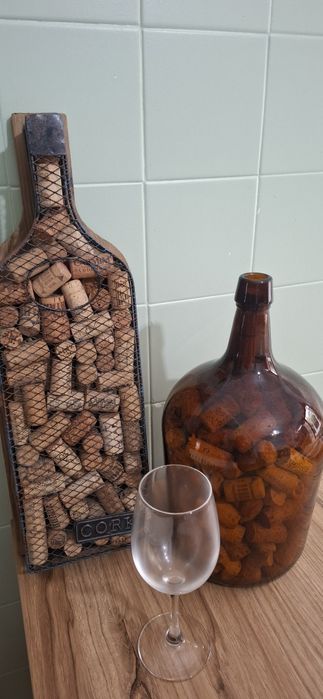 Decoração de parede e Garrafão rolhas