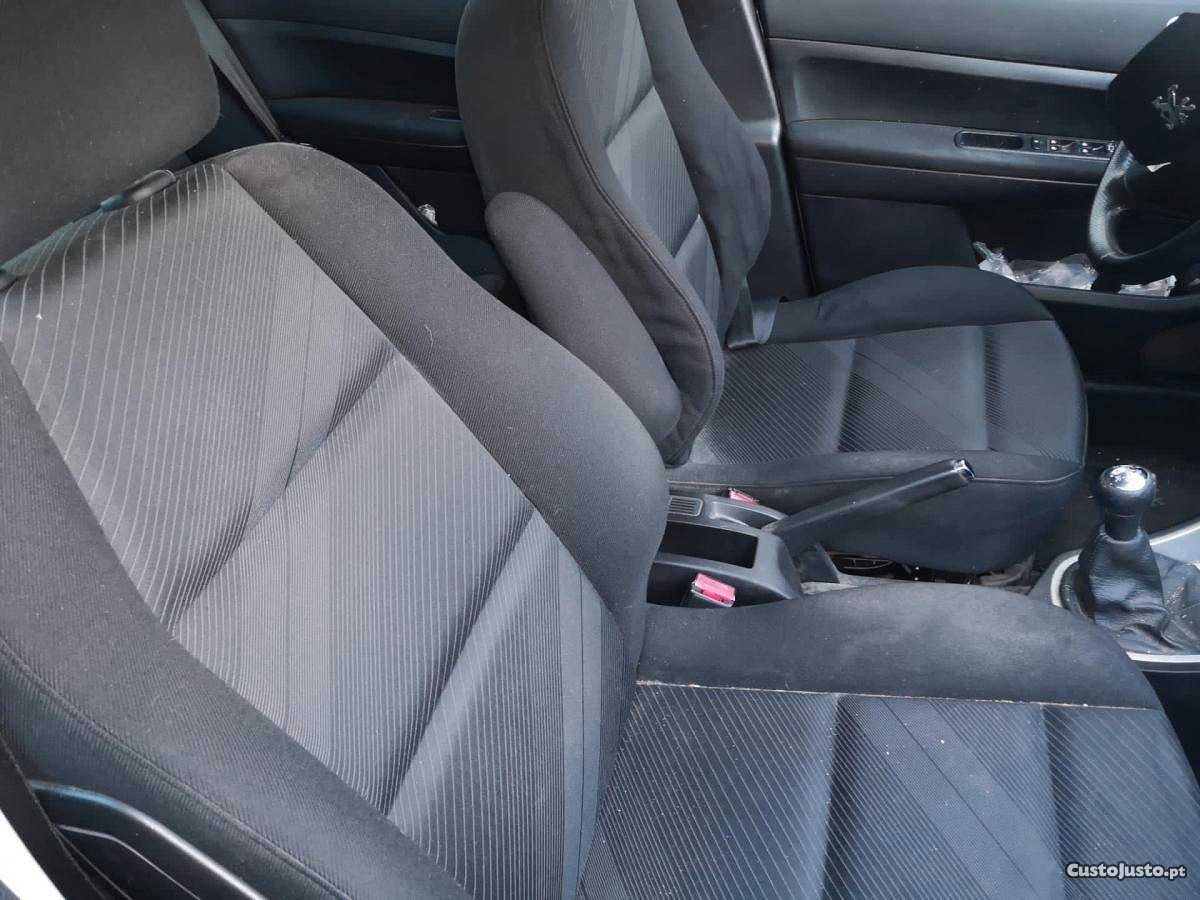 Peugeot 307 1.4 ref KFU de 2006 para peças