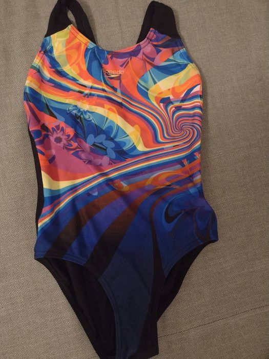 Speedo strój kąpielowy jednoczęściowy 9-10 lat