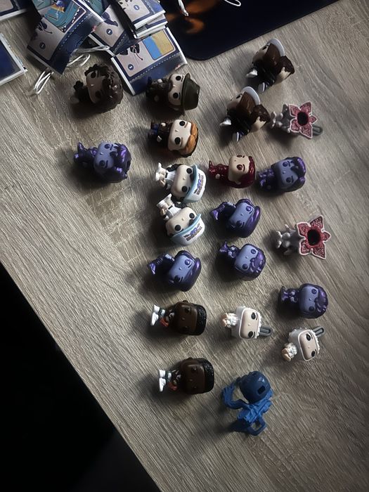Figurki Stranger Things Kinder Joy