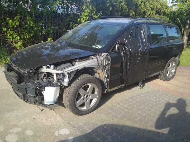 Części samochodowe Volvo V50 2,4 2,5 2005 r.
