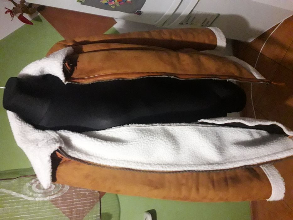 Śliczny kożuch kurtka ciepła futerko 44