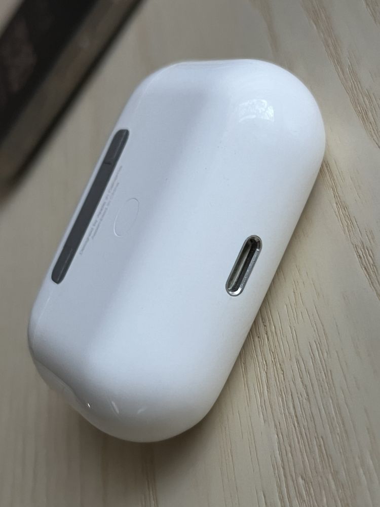 Навушники AirPods Pro