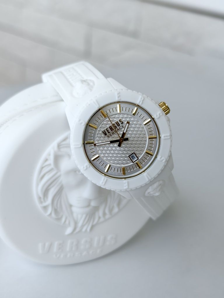 Жіночий годинник Versace Versus