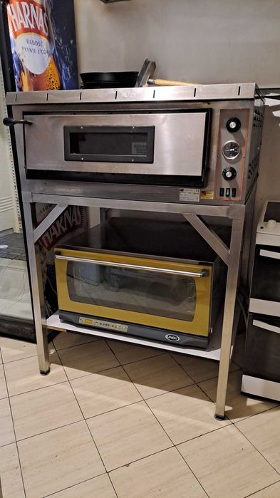 Piec do pizzy z podstawą 1-komorowy na 4 pizze 32 cm manualny, pizza