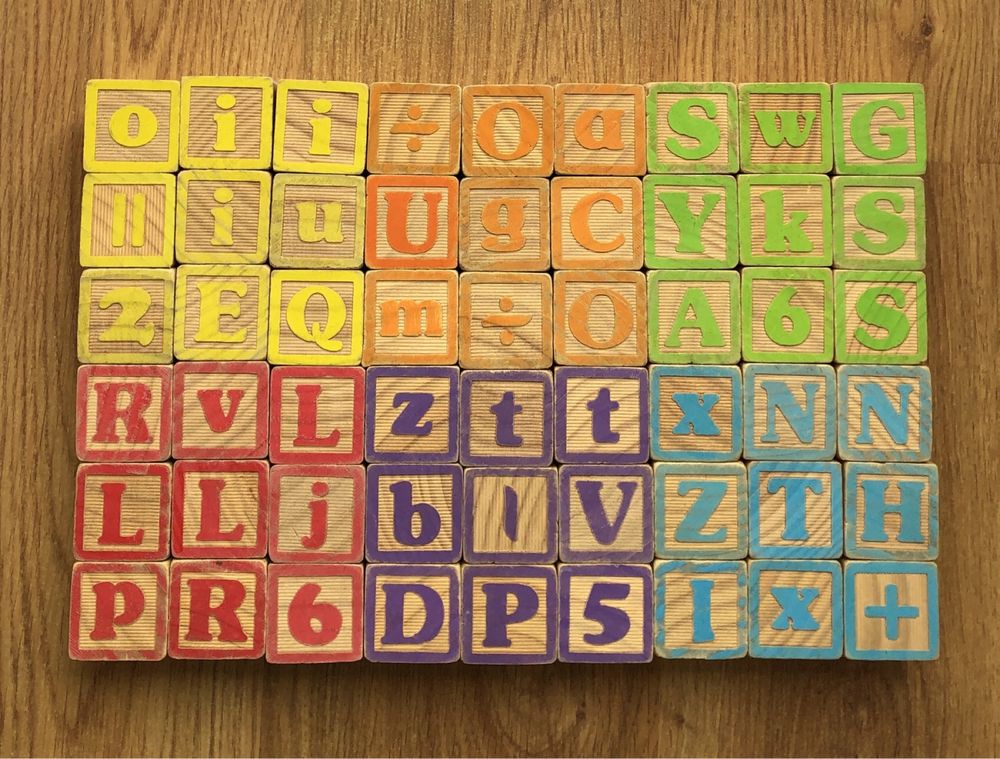 Klocki drewniane Toy Story alfabet język angielski 54 sztuki w pudełku