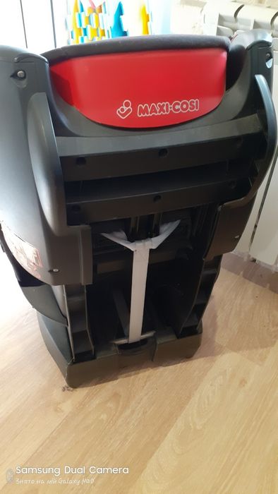 Автокрісло від maxi cosi