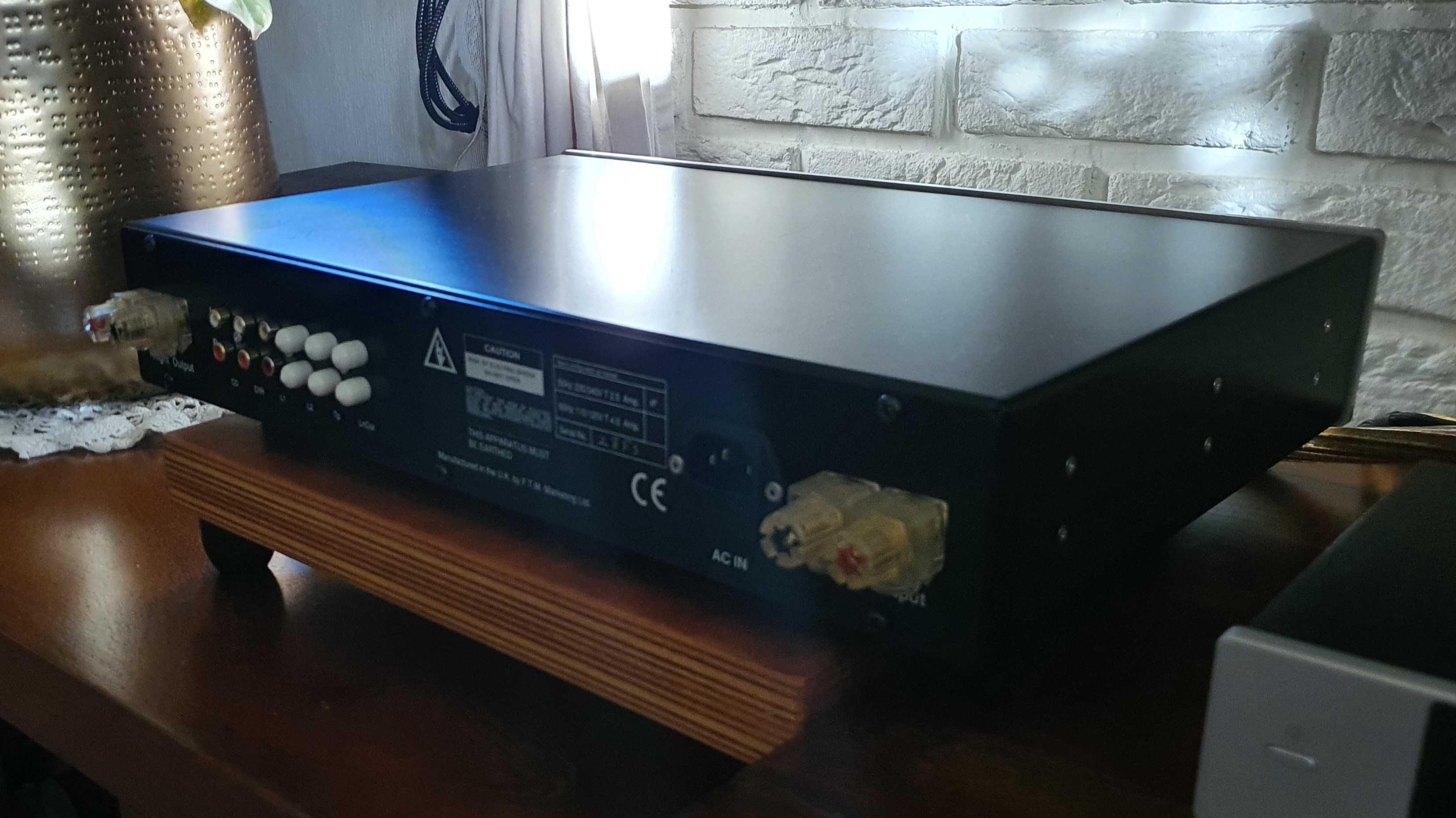 Sonneteer Alabaster