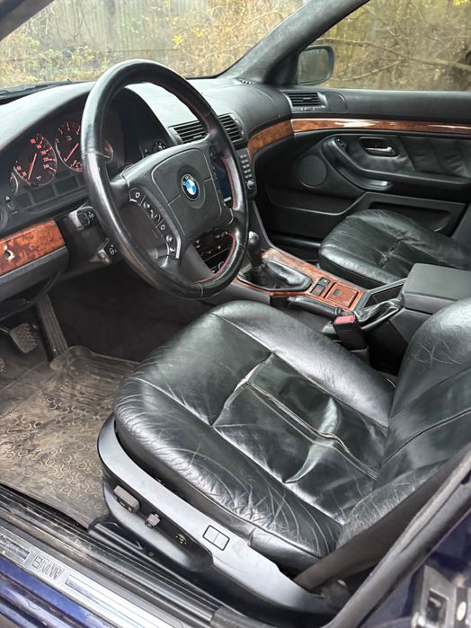 Продам BMW e39 2.5 бензин
