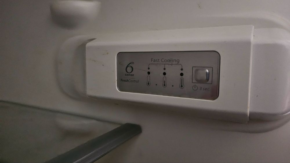 Холодильник робочий Whirlpool
