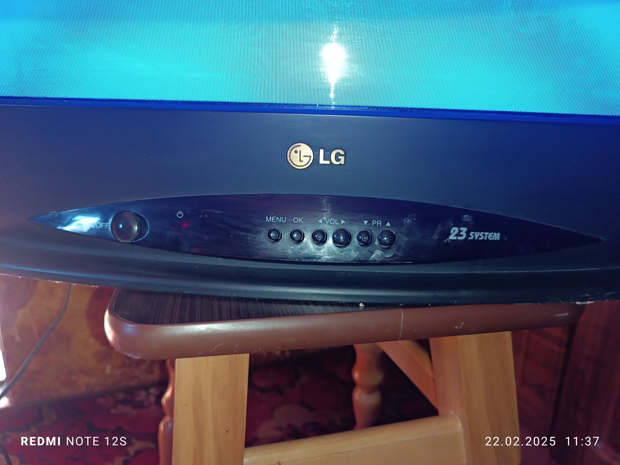 Телевізор LG CS21D70K