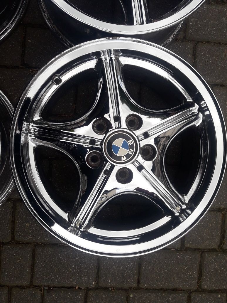 BMW , komplet felg aluminiowych 7x16 cali chromowanych .